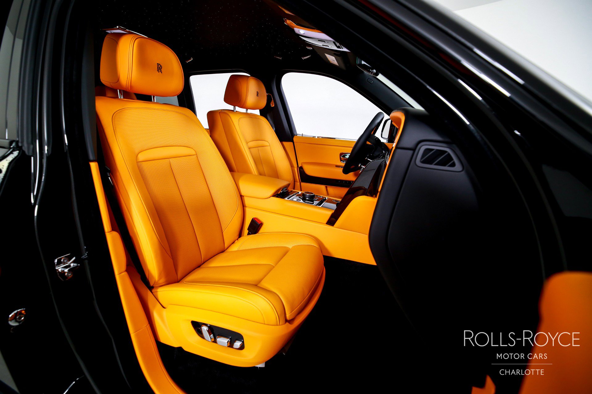 New 2026 Rolls-Royce Cullinan Black Badge image 36