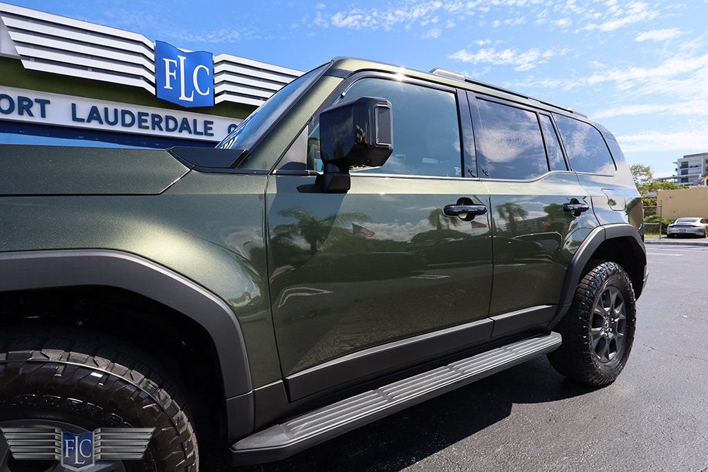 Used 2024 Lexus GX 550 AWD/4WD image 9