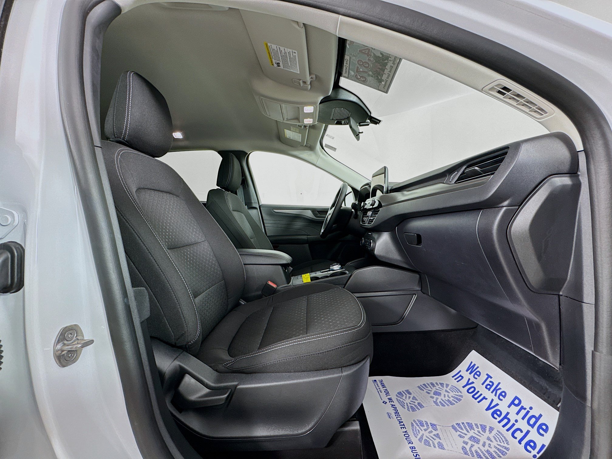 Used 2025 Ford Escape Active AWD/4WD image 27