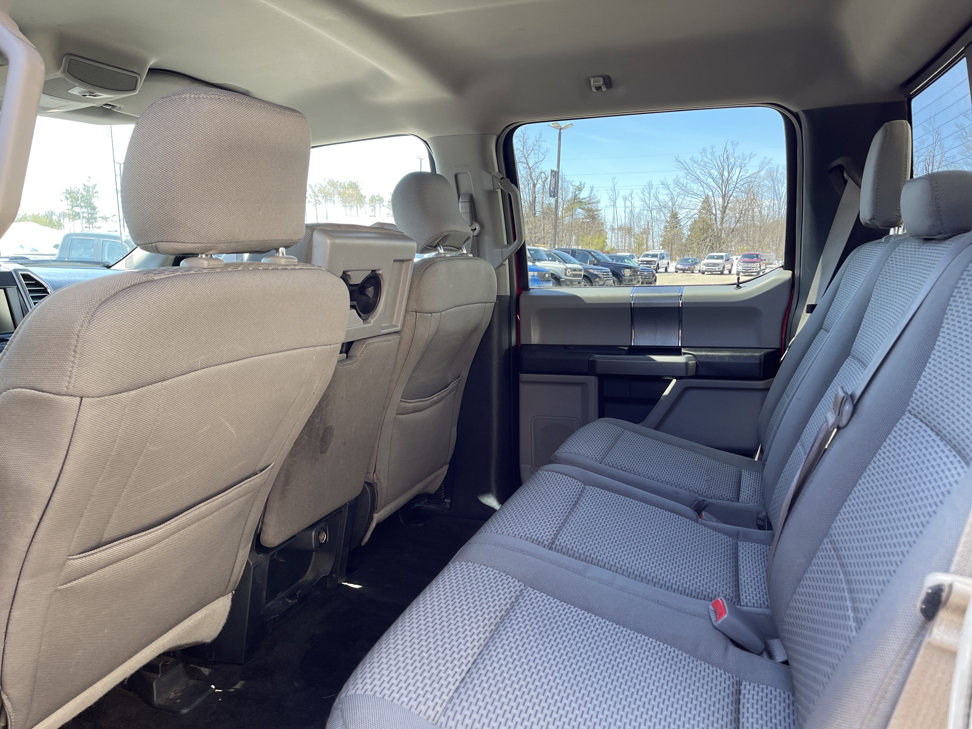 Used 2015 Ford F150 XLT w/ Equipment Group 302A Luxury image 10