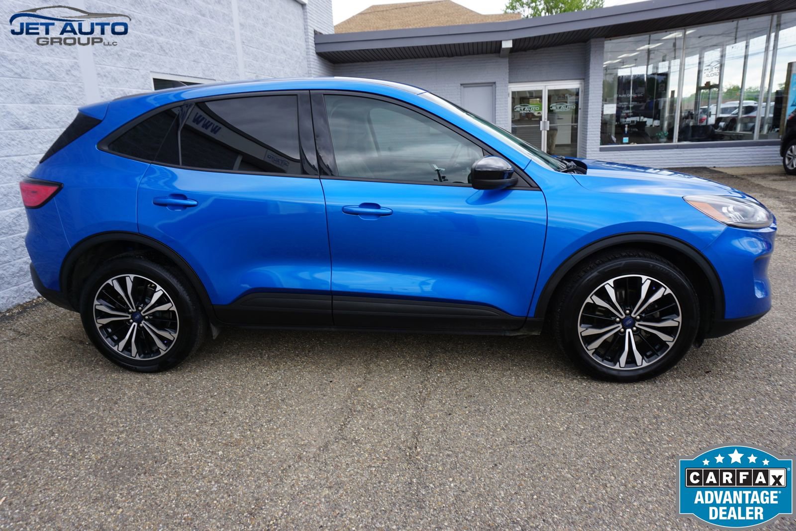 Used 2021 Ford Escape SE w/ SE Sport Appearance Package AWD/4WD image 6