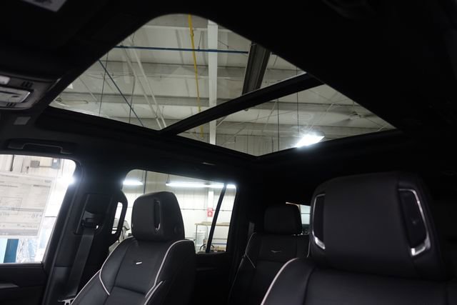 New 2026 Cadillac Escalade ESV Sport AWD/4WD image 19