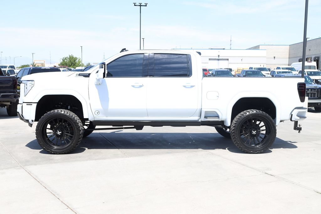 Used 2026 GMC Sierra 3500 Denali Ultimate AWD/4WD image 3