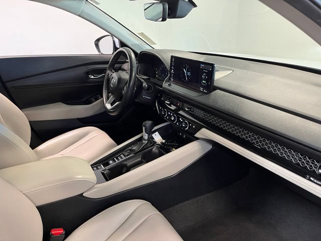 Used 2024 Honda Accord Touring image 11