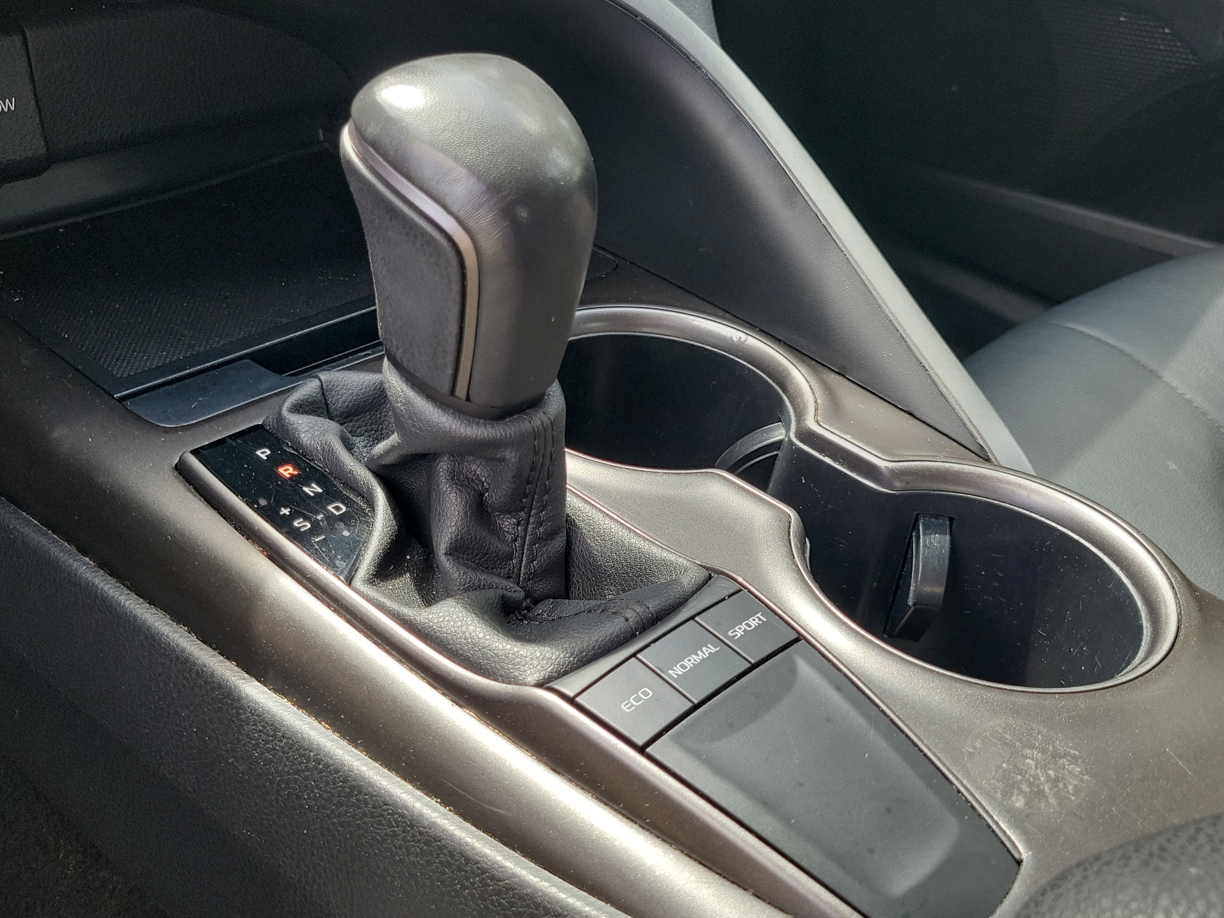 Used 2024 Toyota Camry SE image 35