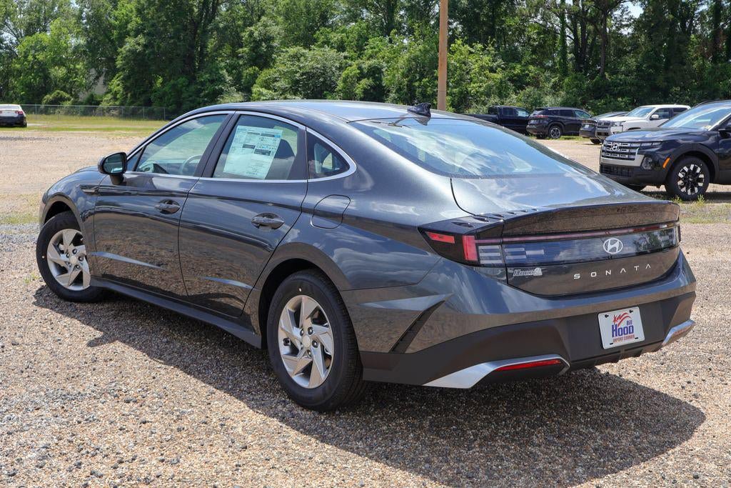 New 2026 Hyundai Sonata SE FWD image 2