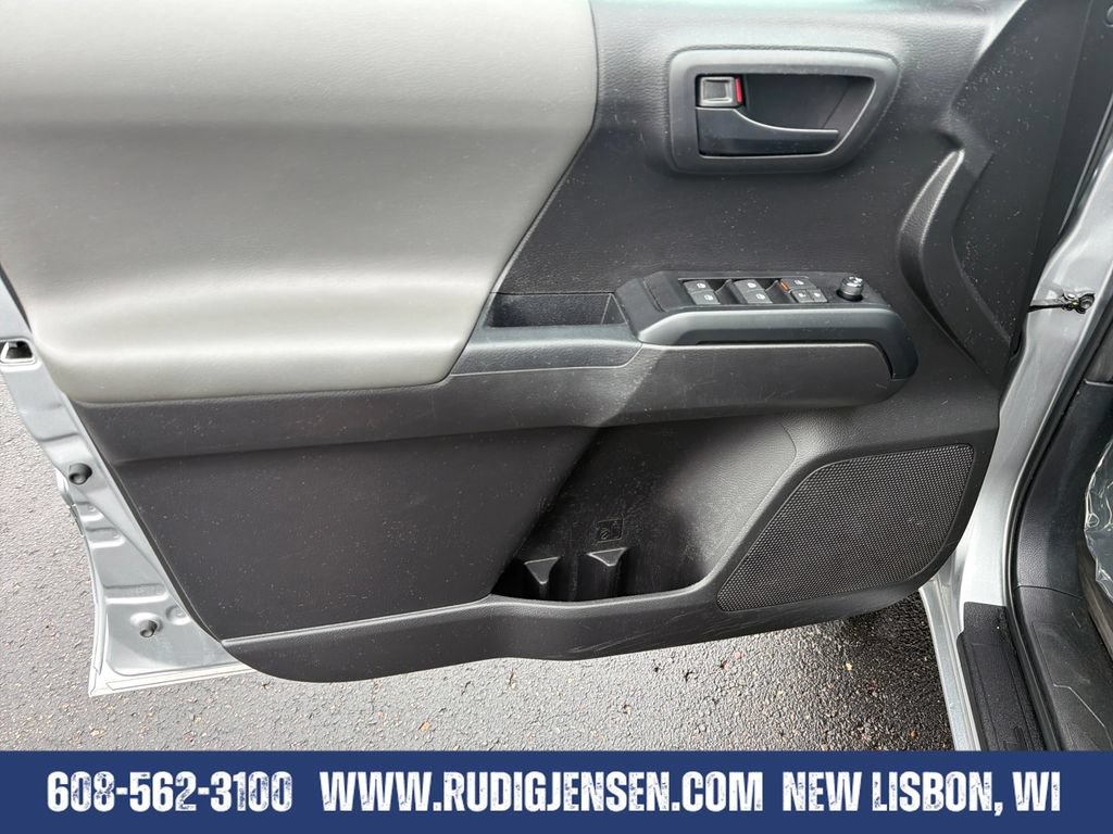 Used 2023 Toyota Tacoma SR AWD/4WD image 10