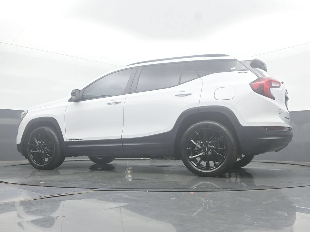 Used 2024 GMC Terrain SLE w/ Driver Convenience Package FWD image 46