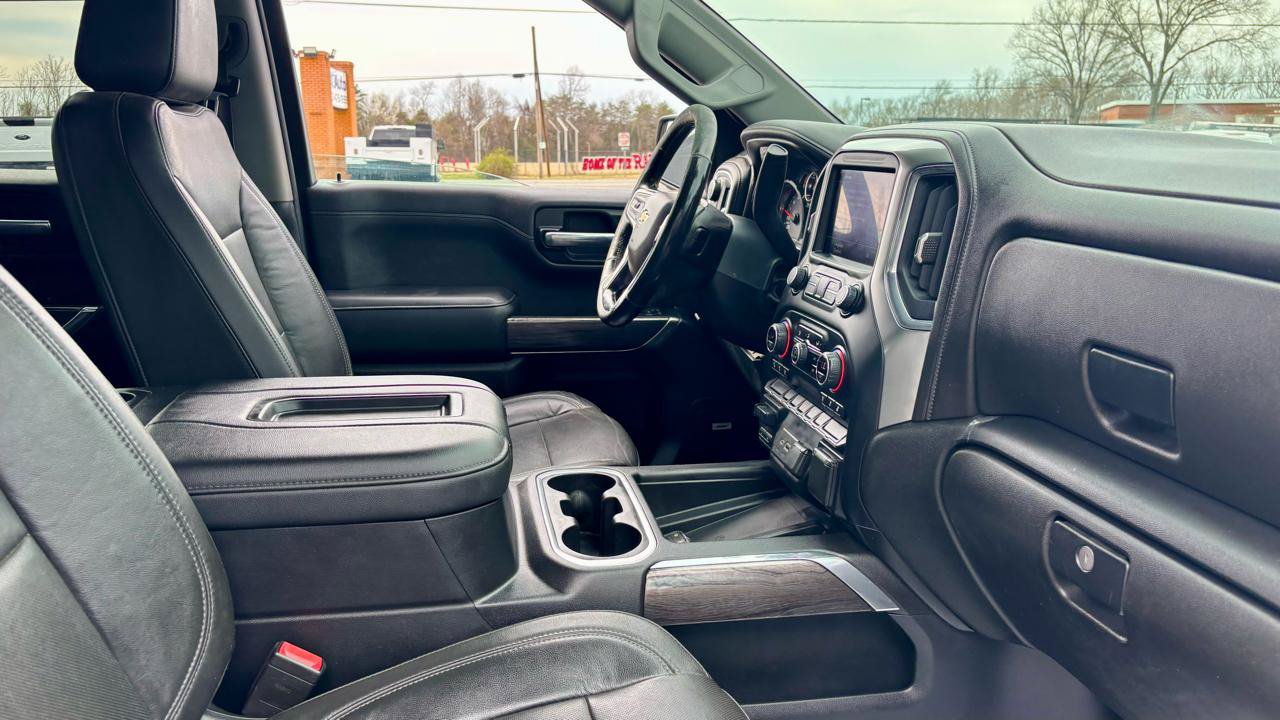 Used 2020 Chevrolet Silverado 1500 LTZ w/ LTZ Convenience Package AWD/4WD image 11