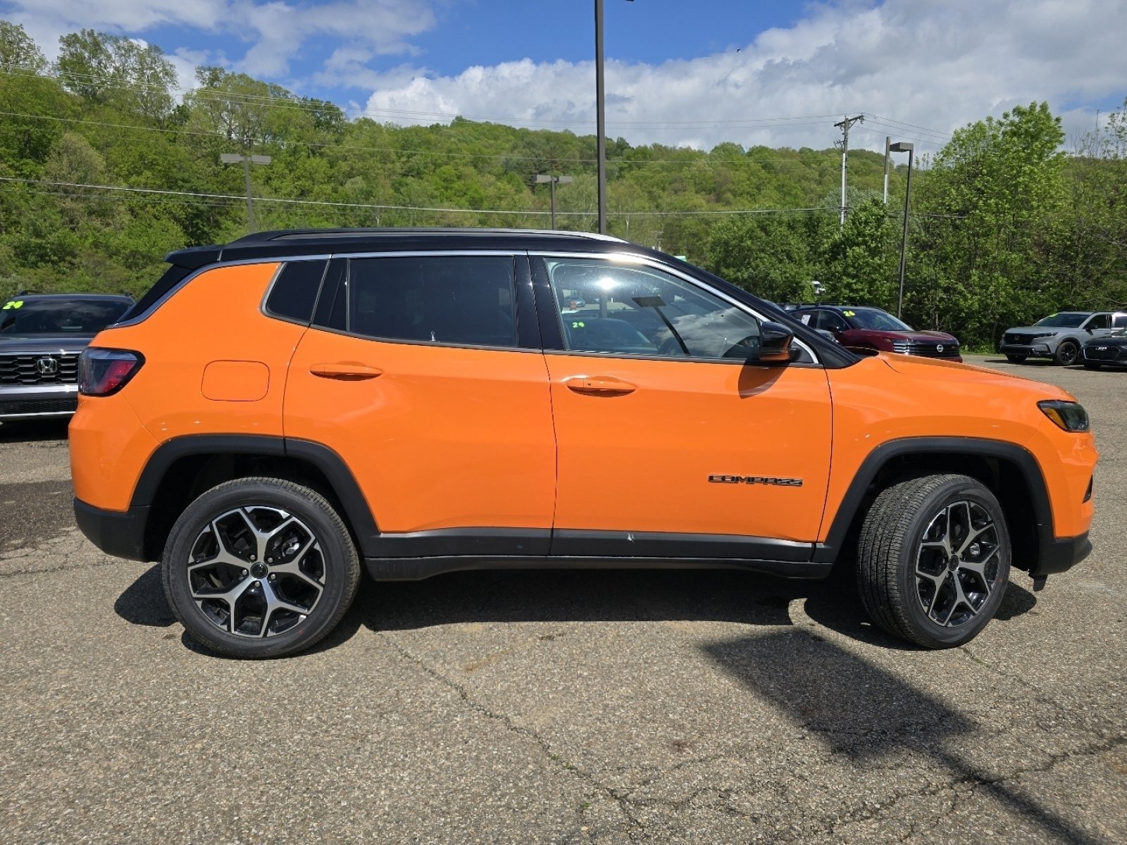 New 2026 Jeep Compass Limited w/ Sun, Sound & Navigation Group AWD/4WD image 17