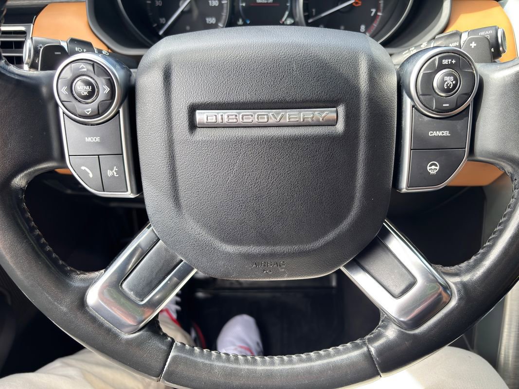 Used 2017 Land Rover Discovery HSE Luxury image 40