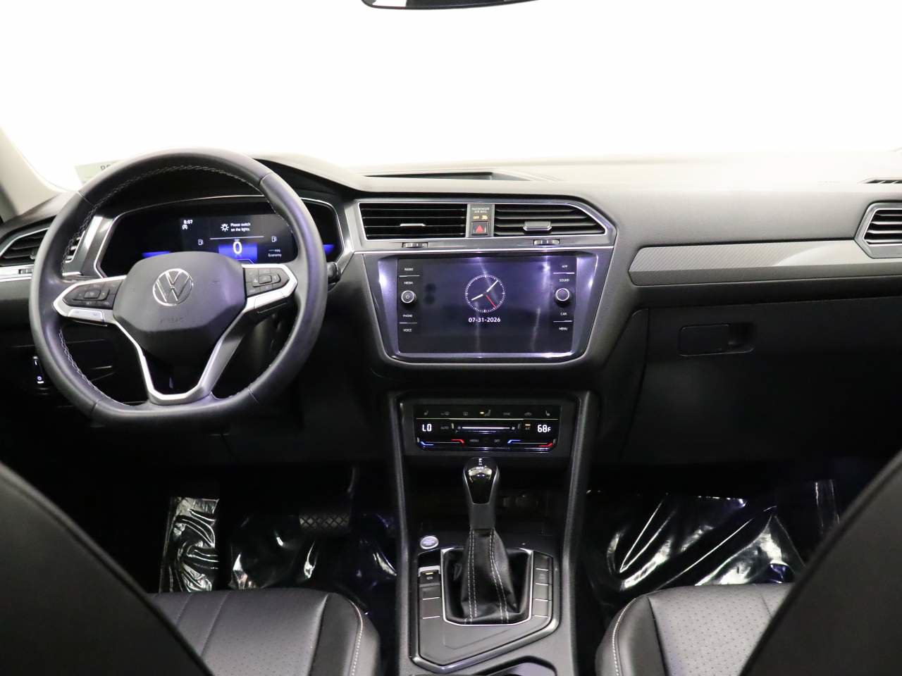 Certified 2023 Volkswagen Tiguan SE w/ Panoramic Sunroof Package FWD image 14