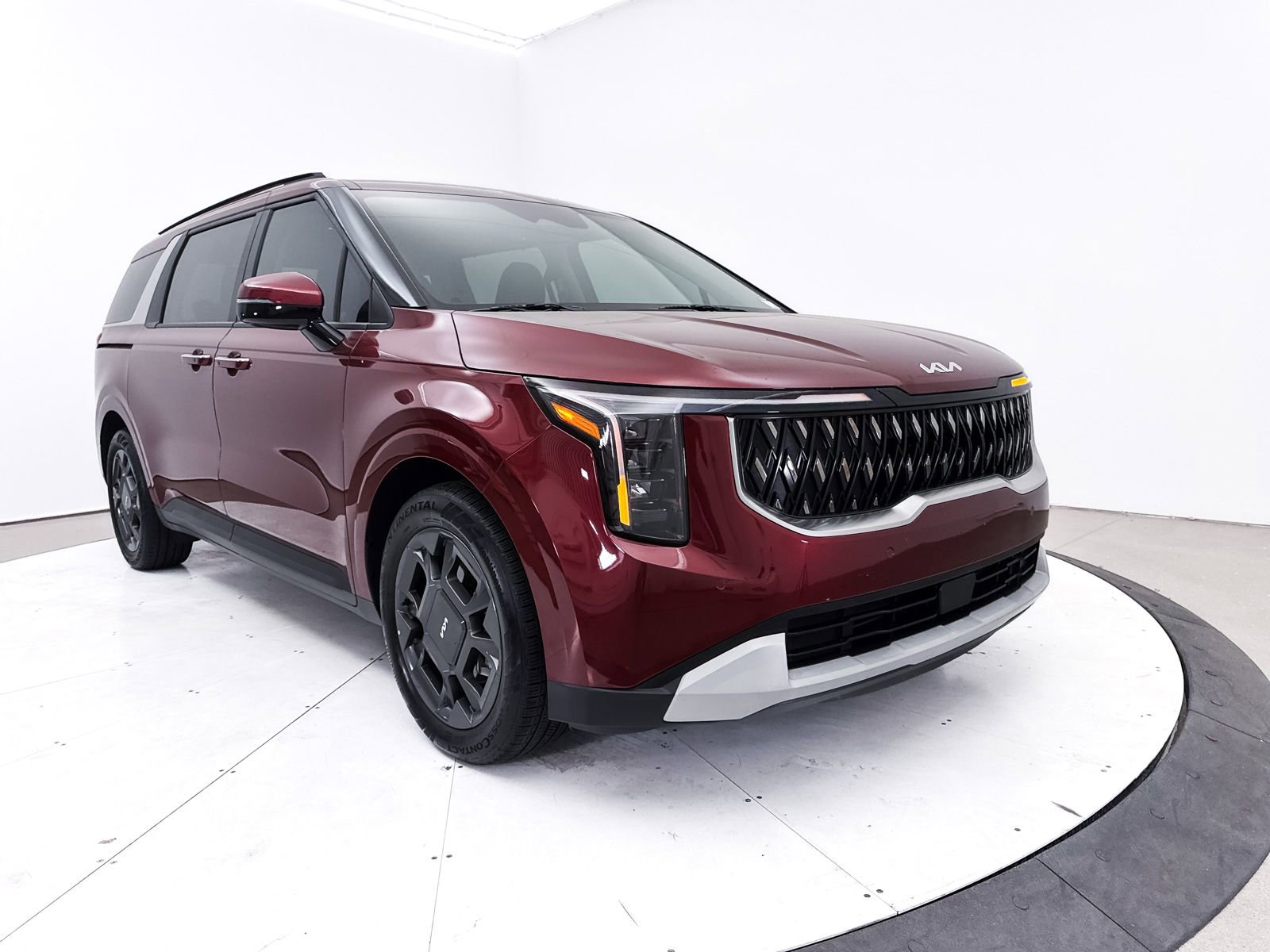 Certified 2025 Kia Carnival EX image 13