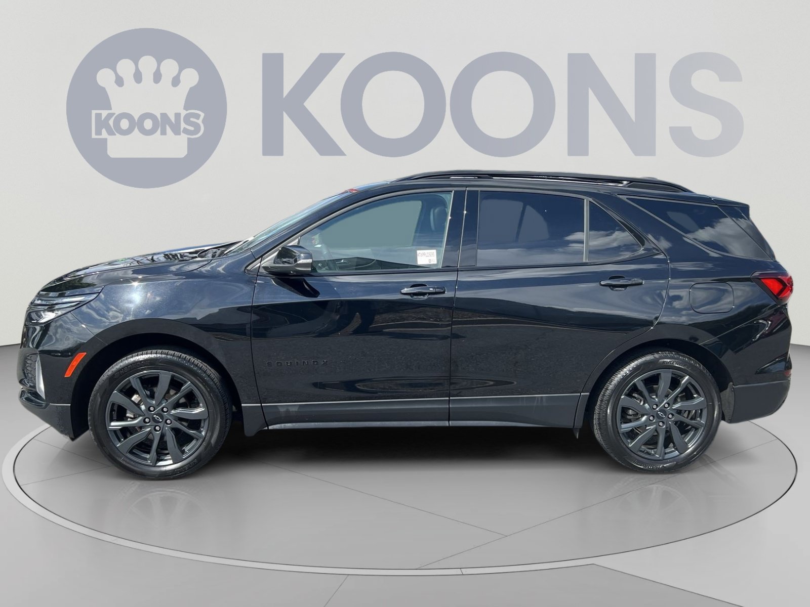 Used 2023 Chevrolet Equinox RS AWD/4WD image 2