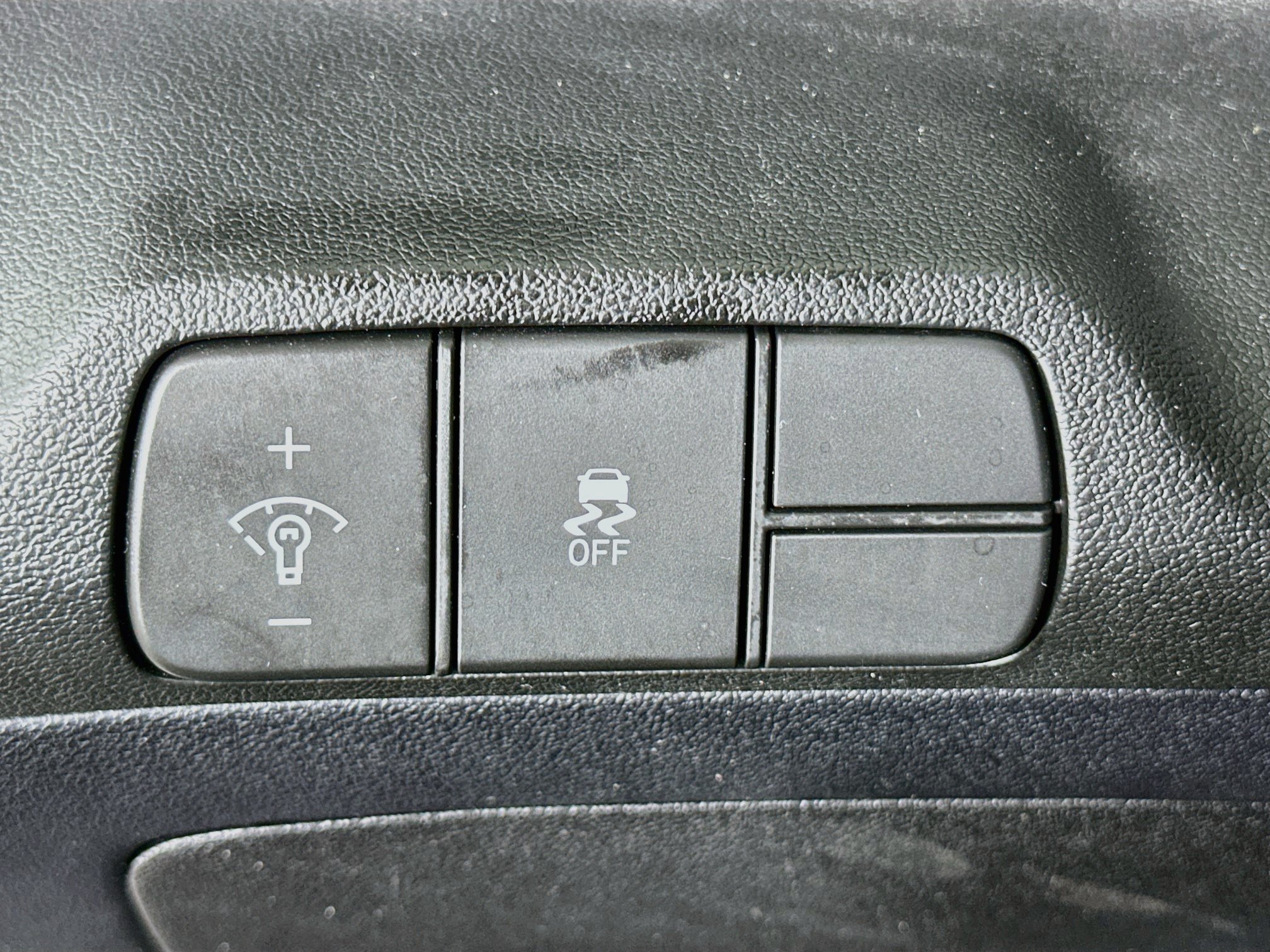 Used 2024 Hyundai Elantra SEL FWD image 17