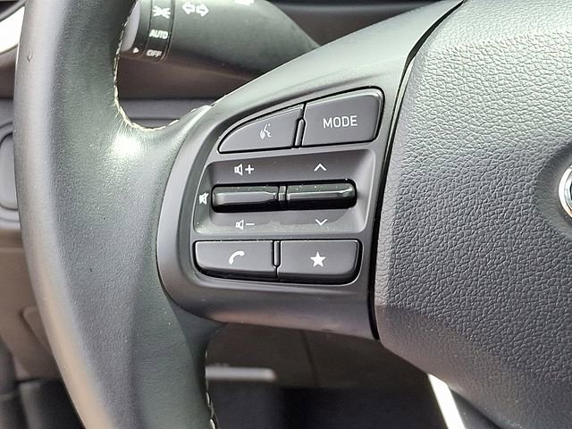Used 2024 Hyundai Venue SEL image 22