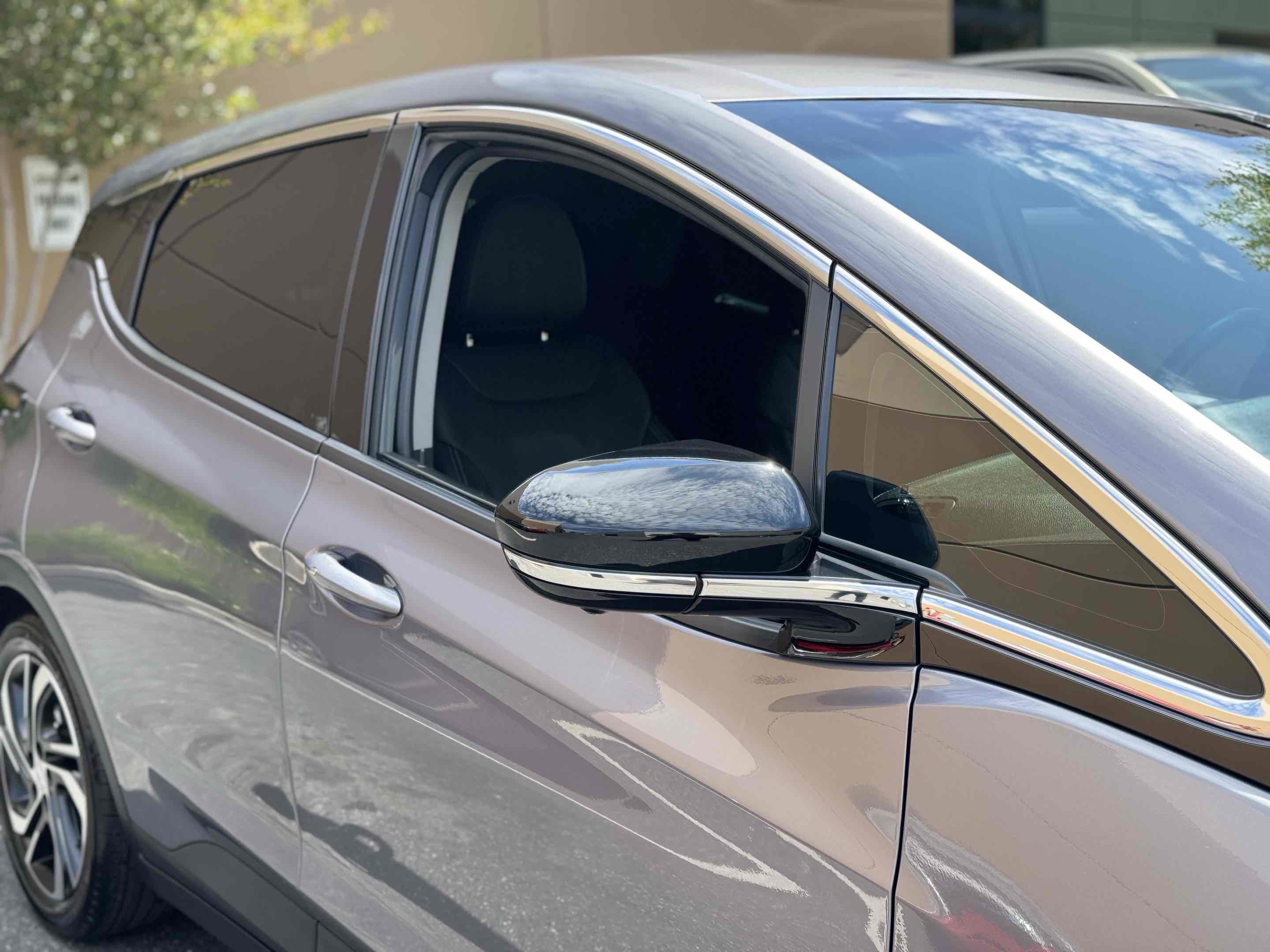 Used 2023 Chevrolet Bolt LT w/ Infotainment Package FWD image 23
