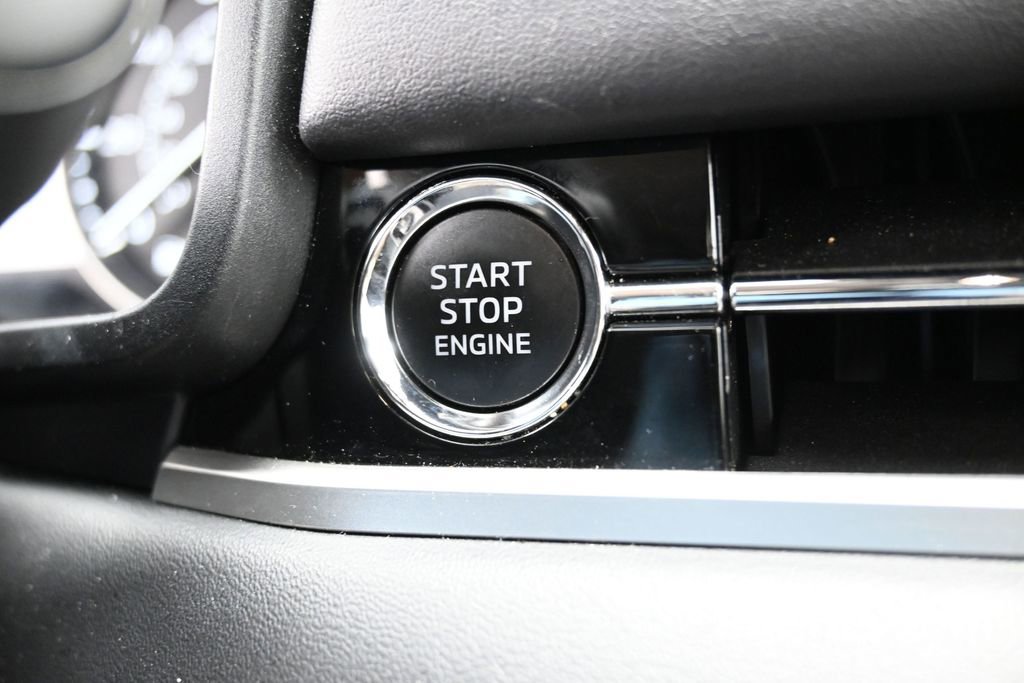 Used 2025 Mitsubishi Outlander SE AWD/4WD image 22
