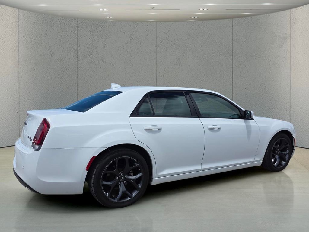 Certified 2023 Chrysler 300 S RWD image 3