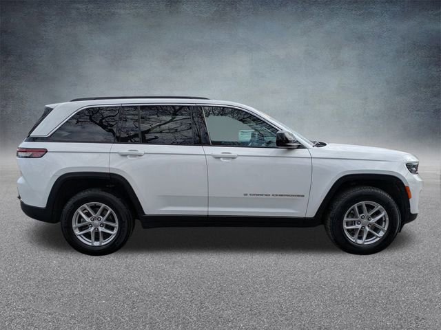 Certified 2024 Jeep Grand Cherokee Laredo X w/ Luxury Tech Group I image 3
