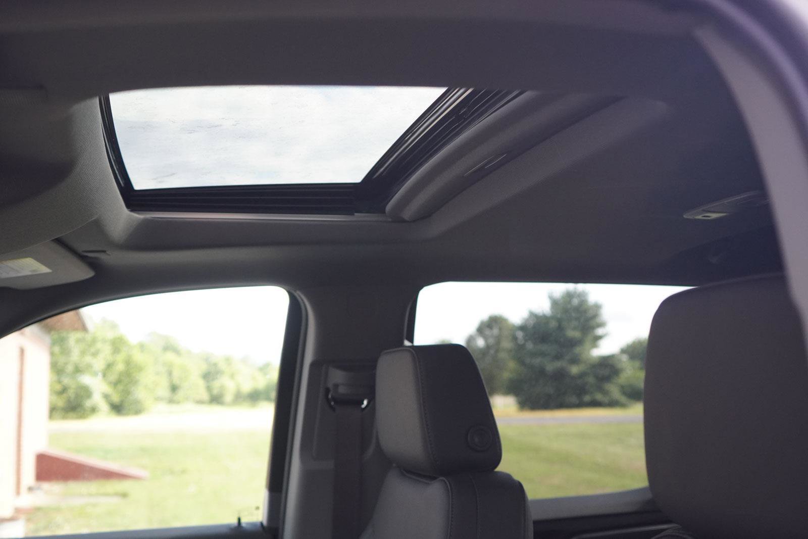 New 2026 GMC Sierra 1500 SLT w/ SLT Convenience Package image 22