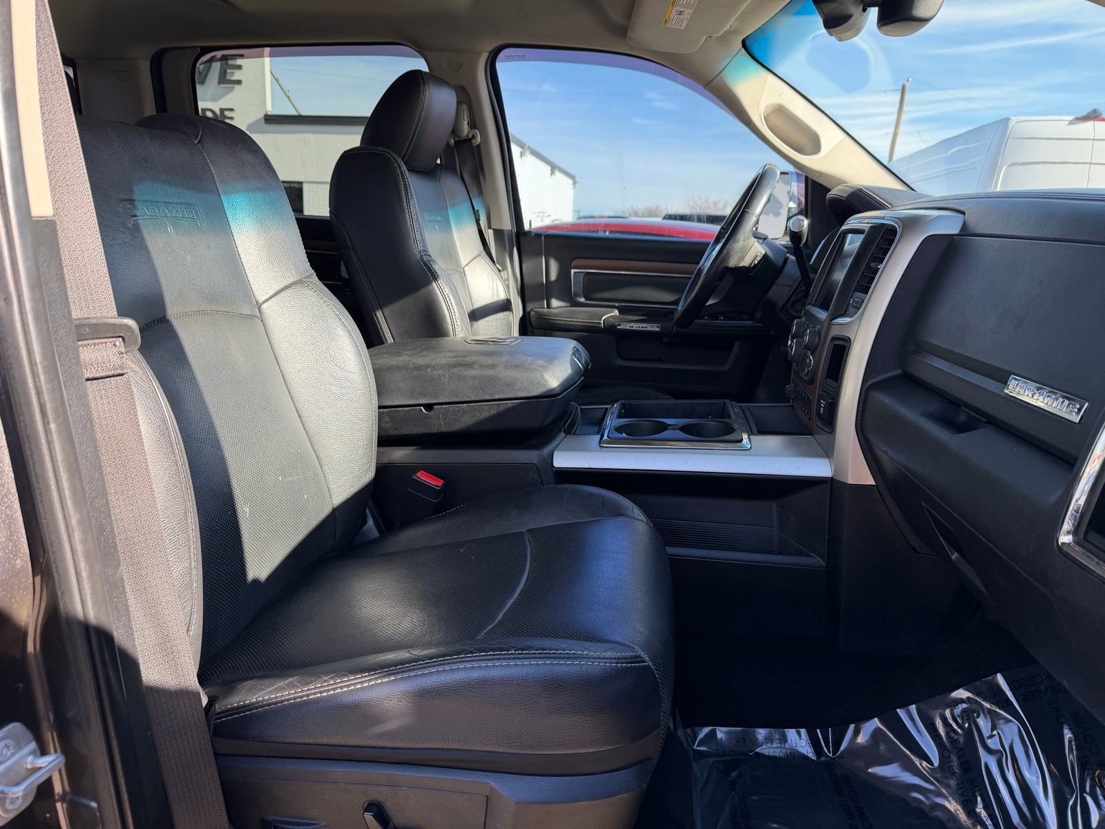 Used 2015 RAM 2500 Laramie w/ Protection Group image 23