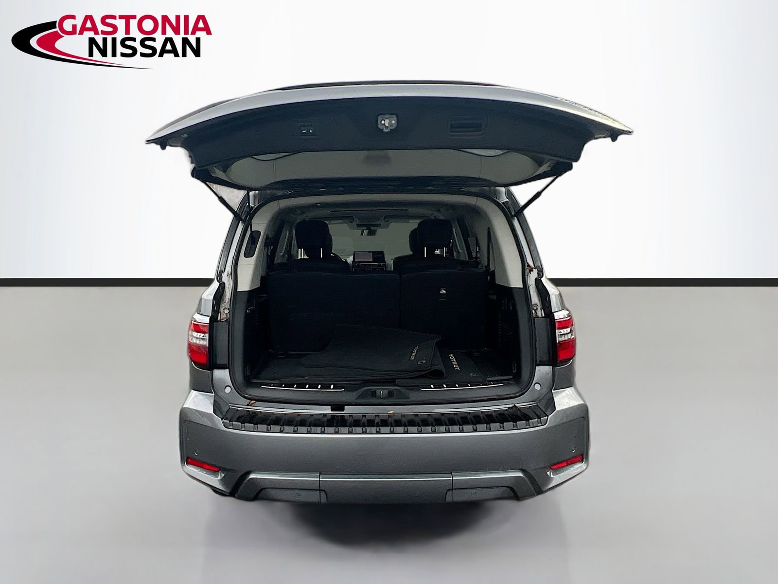 Used 2024 Nissan Armada Platinum w/ Captain's Chairs Package image 34