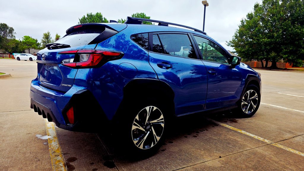 Used 2024 Subaru Crosstrek 2.0i Premium AWD/4WD image 11