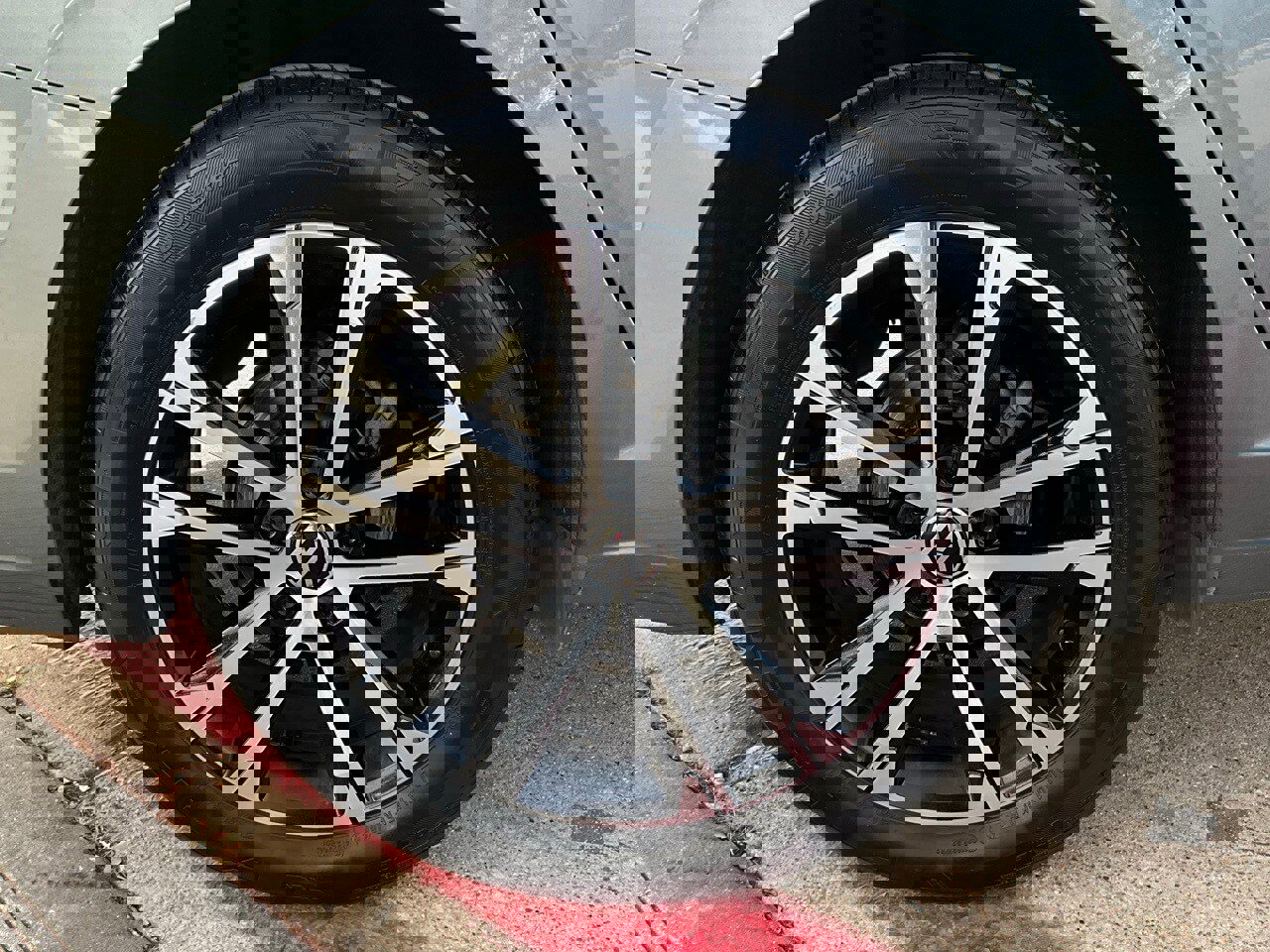 Used 2025 Volkswagen Jetta Sport image 9