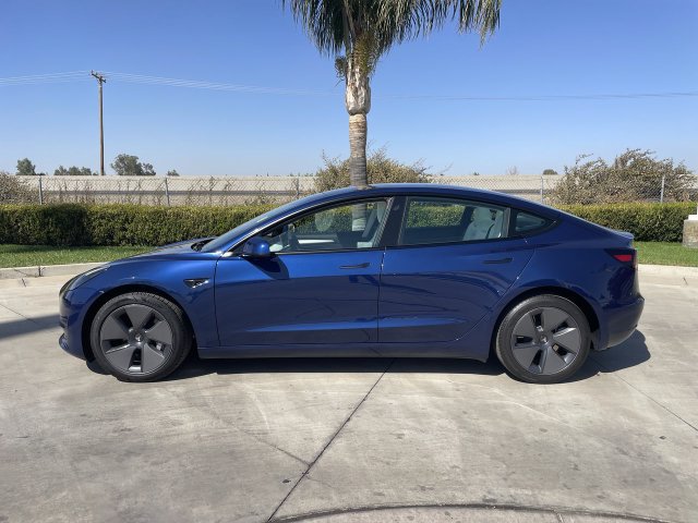 Used 2023 Tesla Model 3 Standard Range RWD image 5