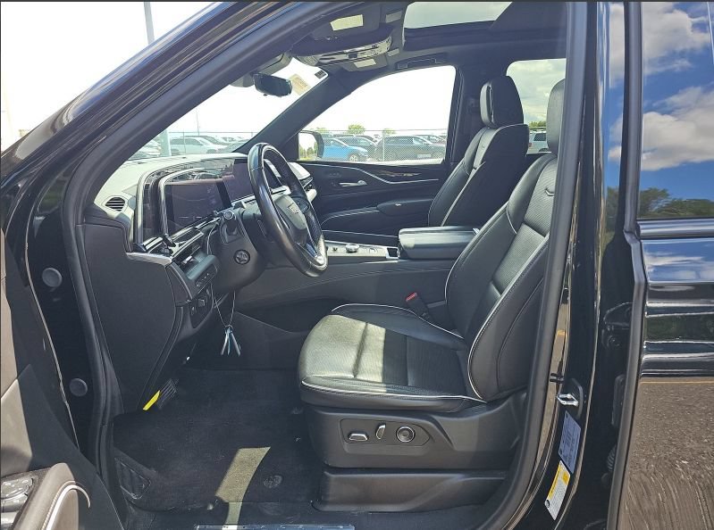 Used 2024 Cadillac Escalade ESV Sport AWD/4WD image 8