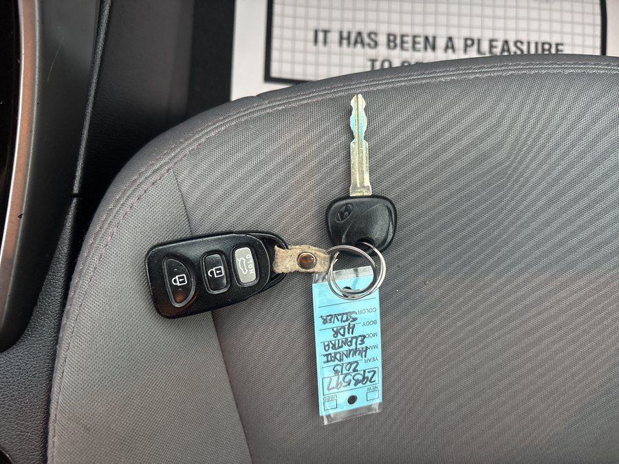 Used 2013 Hyundai Elantra GLS w/ Preferred Pkg FWD image 30