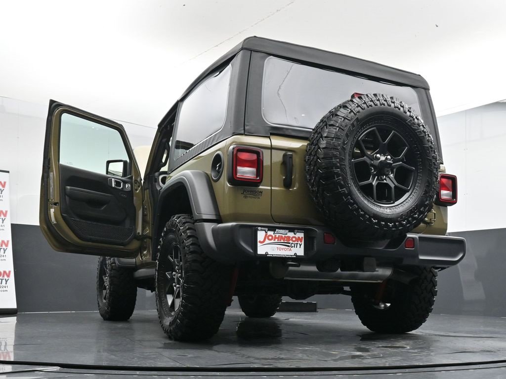 Used 2025 Jeep Wrangler Sport image 45