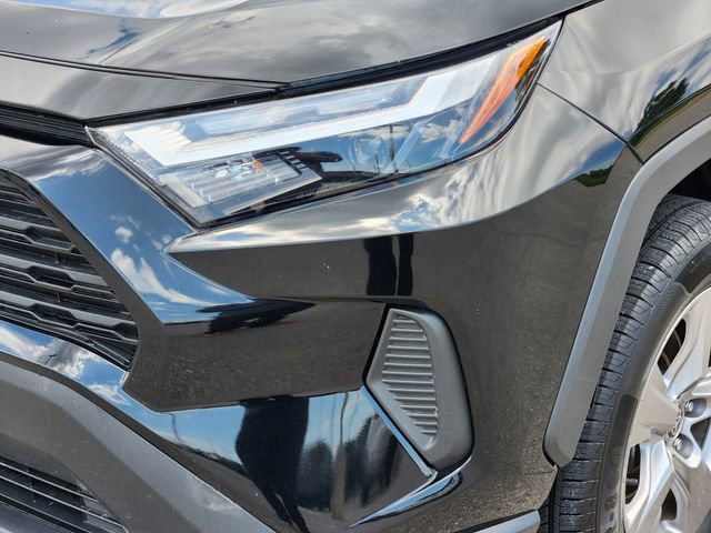 Used 2023 Toyota RAV4 XLE AWD/4WD image 10