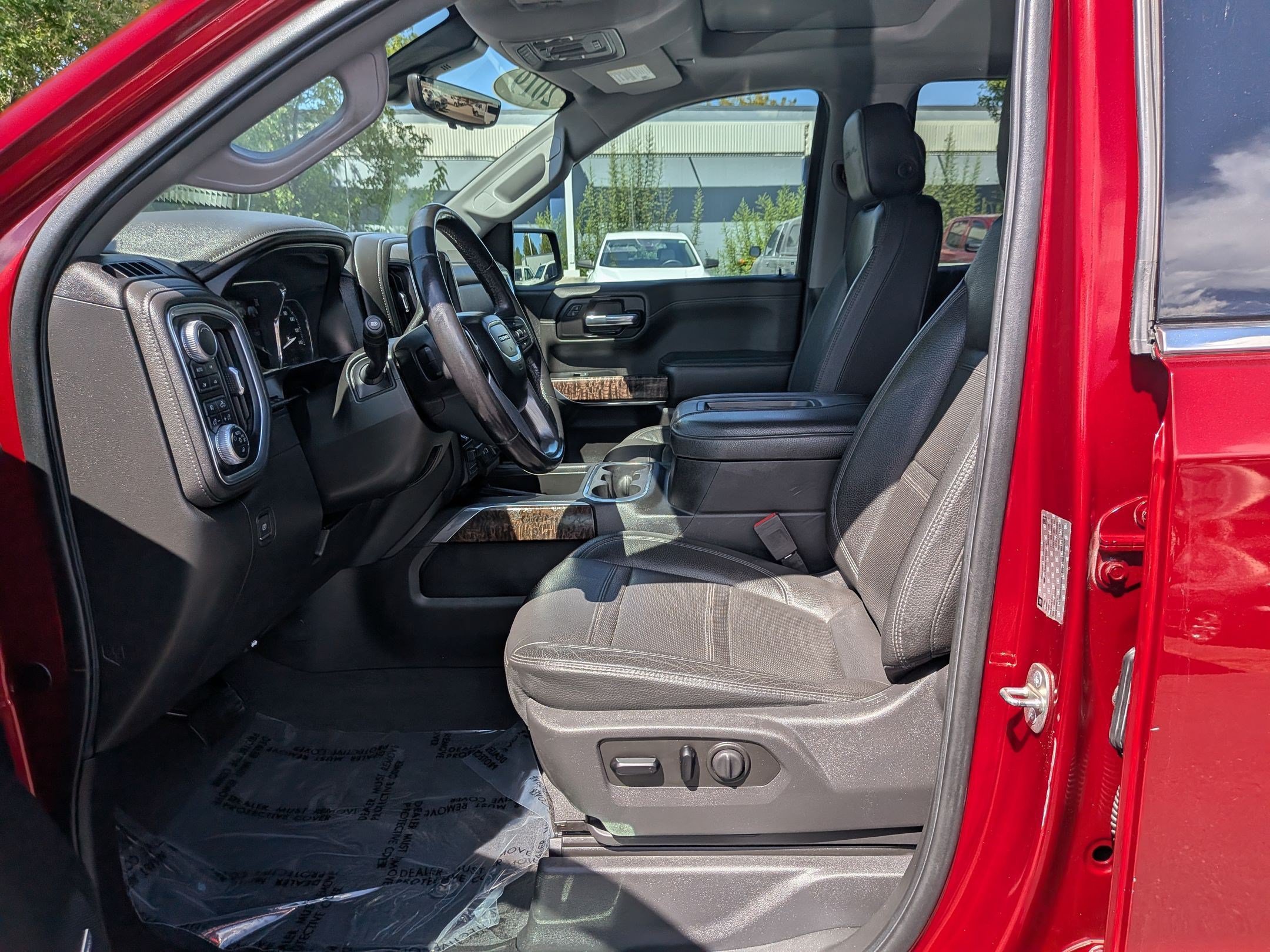 Used 2019 GMC Sierra 1500 Denali w/ Denali Ultimate Package AWD/4WD image 25