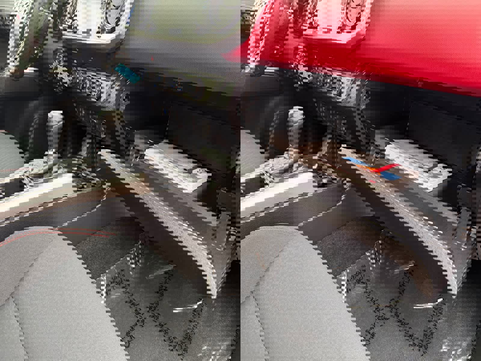 Used 2021 Toyota Tacoma SR5 w/ SR5 Appearance Package (SM) image 13