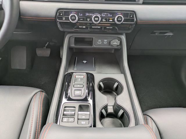 Used 2025 Honda Pilot TrailSport image 21