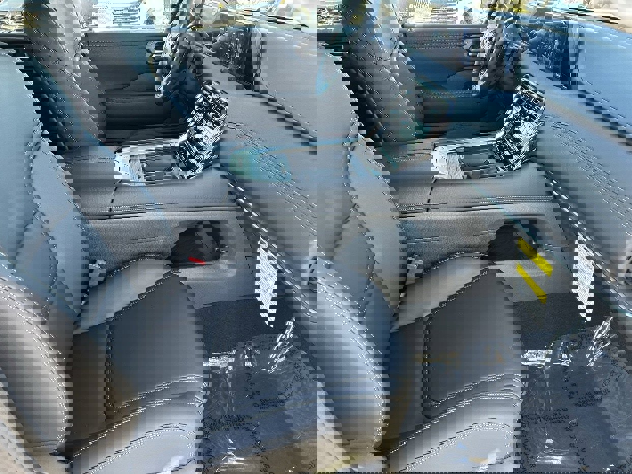 New 2026 Nissan Armada SV image 10