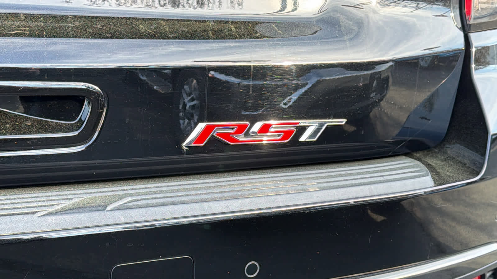 Used 2022 Chevrolet Tahoe RST w/ Luxury Package image 27