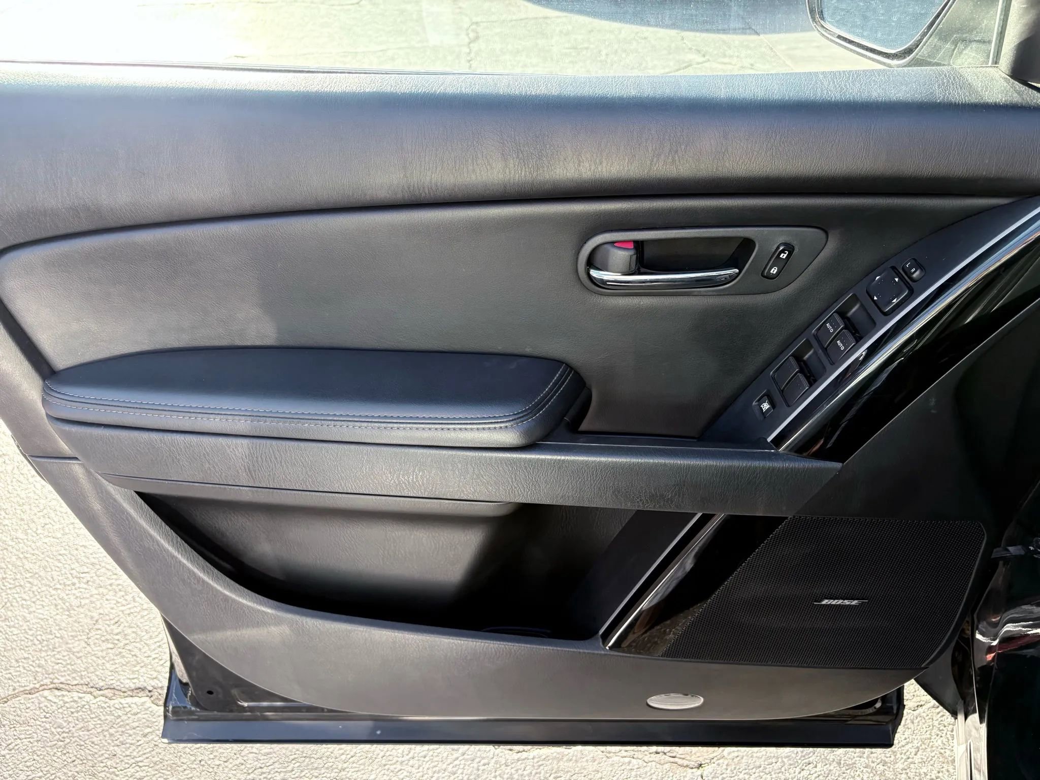 Used 2011 MAZDA CX-9 Touring w/ Moonroof & Bose Audio Pkg image 10