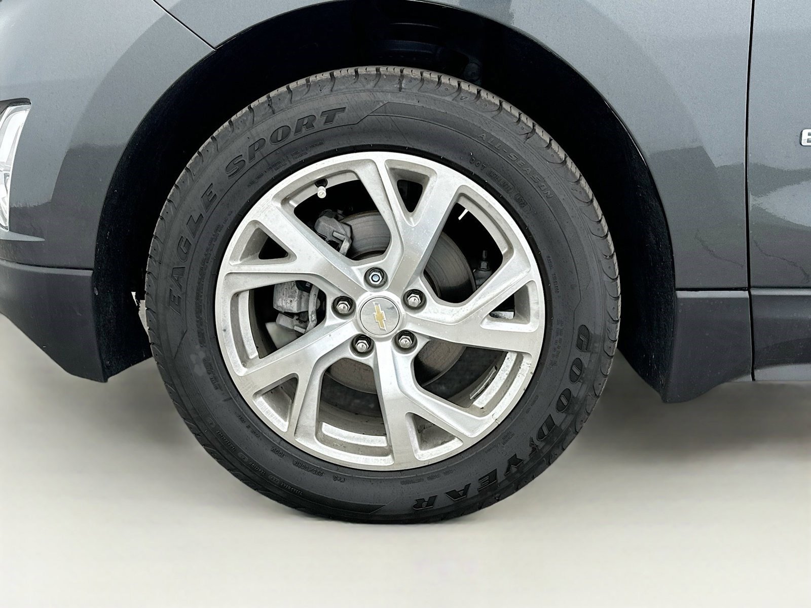 Used 2020 Chevrolet Equinox Premier image 25