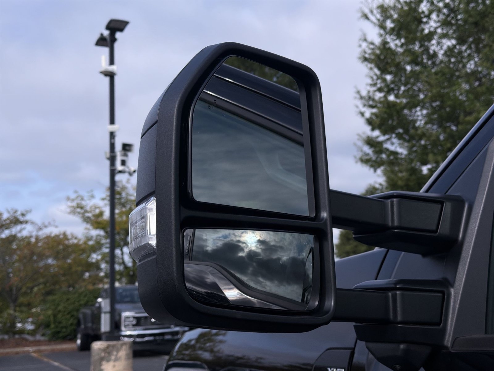 New 2027 Ford F350 XLT w/ XLT Premium Package AWD/4WD image 14