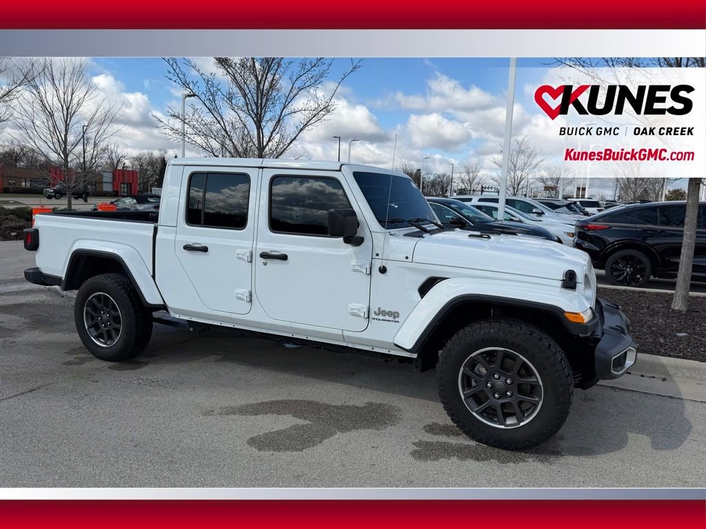 Used 2023 Jeep Gladiator Overland image 4