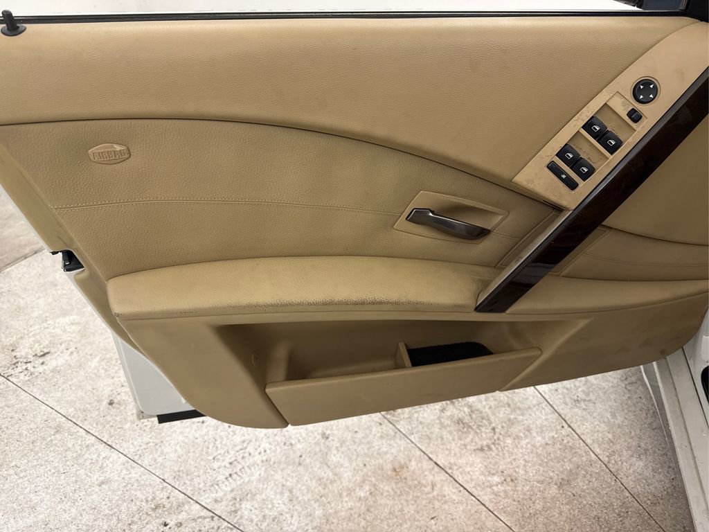 Used 2006 BMW 525i Sedan image 40
