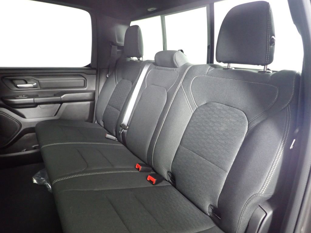 New 2026 RAM 1500 Express AWD/4WD image 34