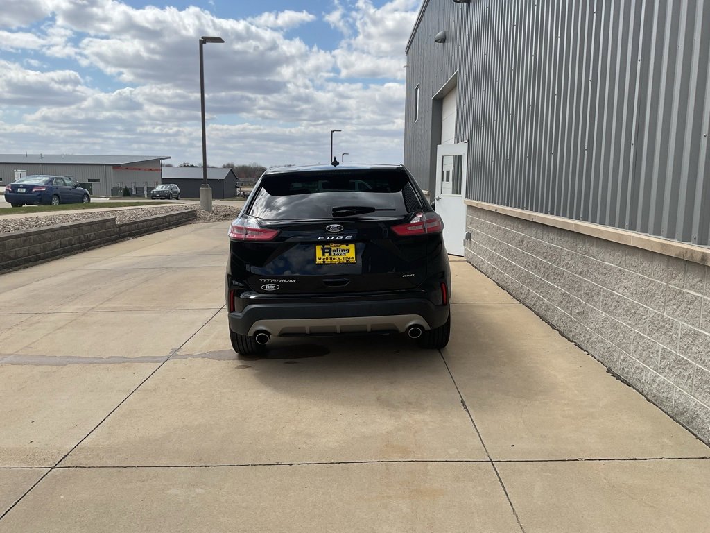 Used 2024 Ford Edge Titanium image 5