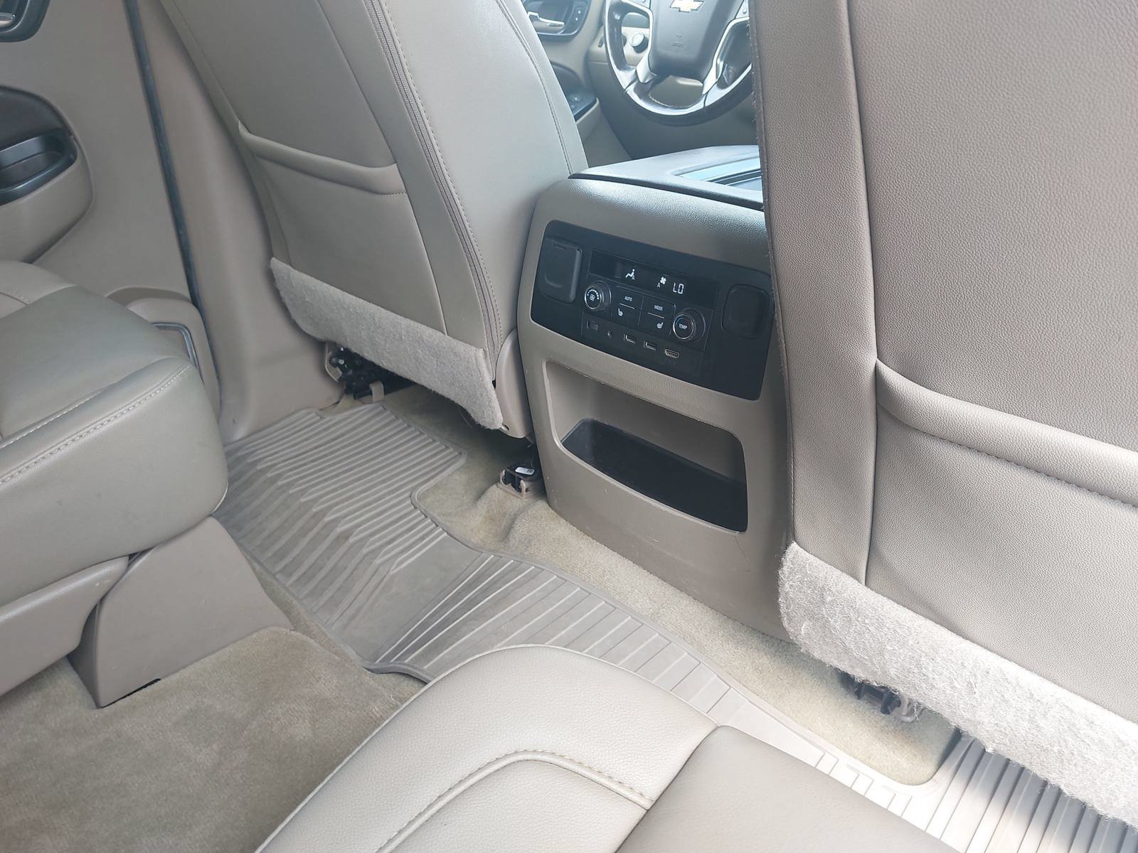 Used 2018 Chevrolet Tahoe LT w/ LT Signature Package AWD/4WD image 11