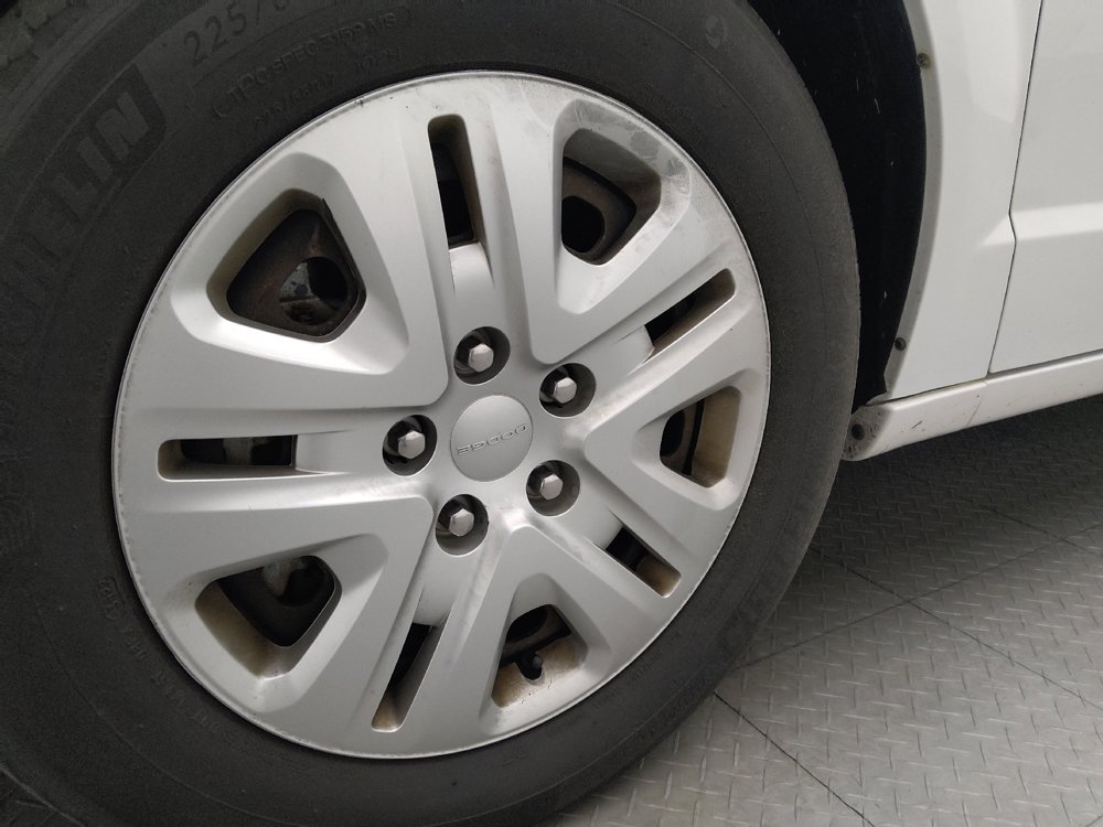 Used 2019 Dodge Grand Caravan SE w/ UConnect Hands-Free Group FWD image 31