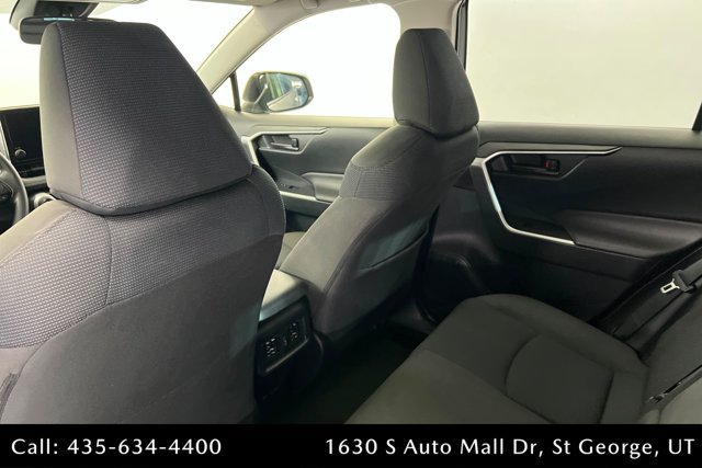 Used 2025 Toyota RAV4 LE AWD/4WD image 19