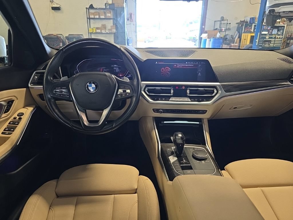 Used 2021 BMW 330i Sedan w/ Convenience Package RWD image 4